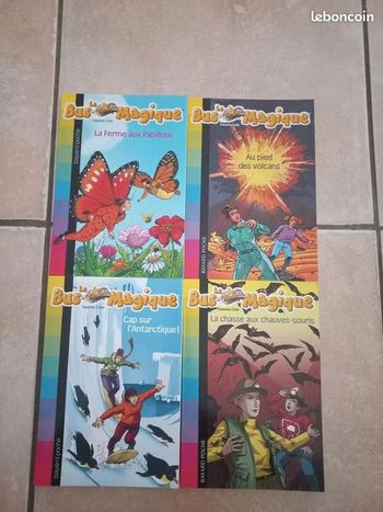 Lot de 4 livres le bus magique