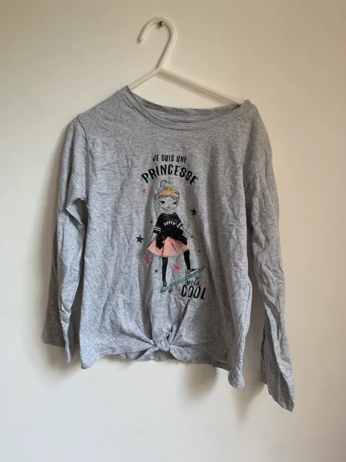 T-shirt gris Tissaia – 5 ans - photo numéro 2