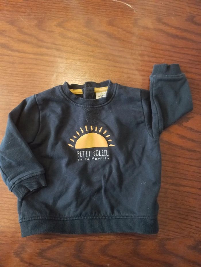 Sweat "petit soleil de la famille"tao 6mois
