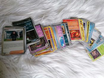 60 cartes Pokémon 