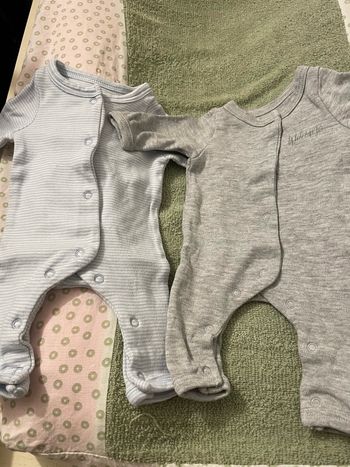 Lot bodies grenouillères