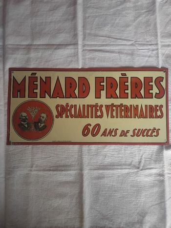 Ancienne plaque en métal Ménard frères