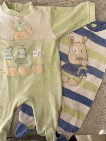Lot 2 pyjamas