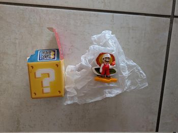 Figurine Mario de chez mac donald's