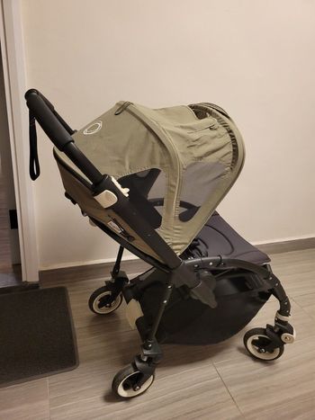 Bugaboo Bee 3 avec auvent supplémentaire, imperméable et porte-gobelet