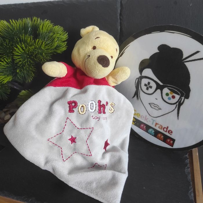 Doudou plat Winnie l'ourson étoiles Disney baby pooh's toy box Jaune Rouge