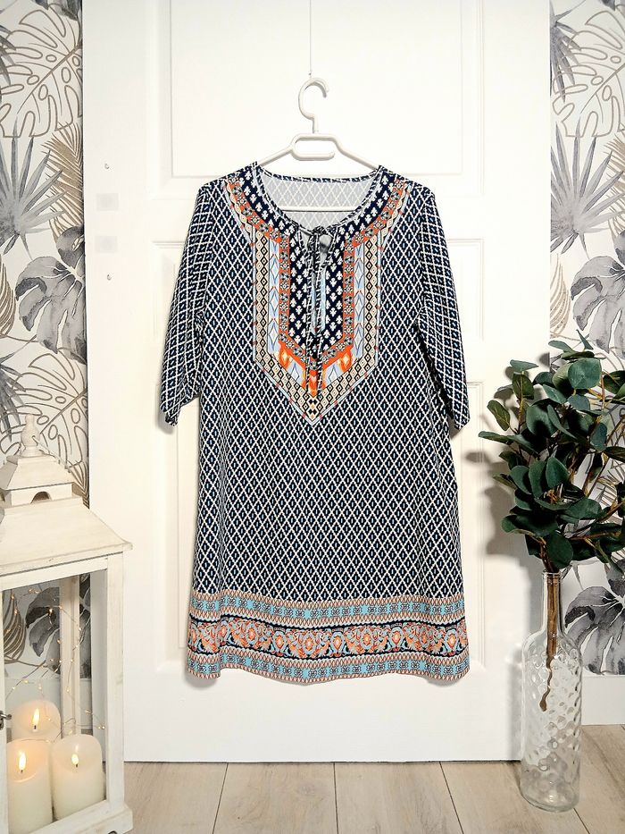 Tunique motif bohème – Coupe fluide – Bleu & orange – Esprit été