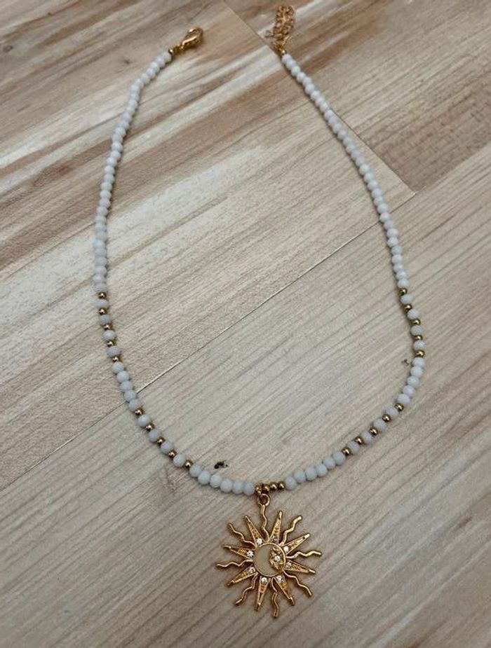 Collier pendentif soleil et lune perles naturelles blanches neuf - photo numéro 4