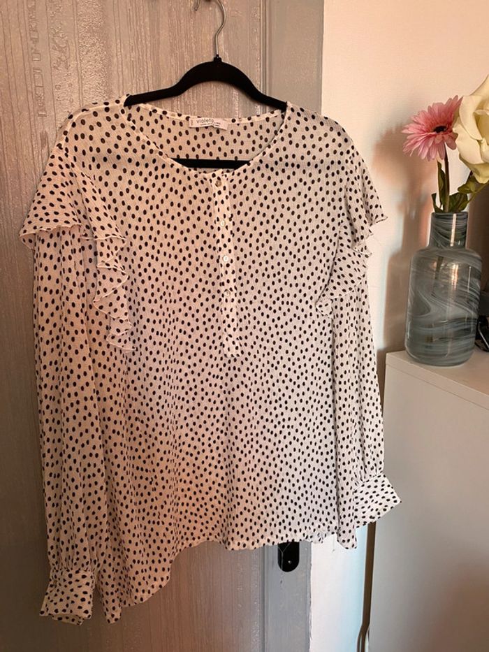 Blouse blanche à pois