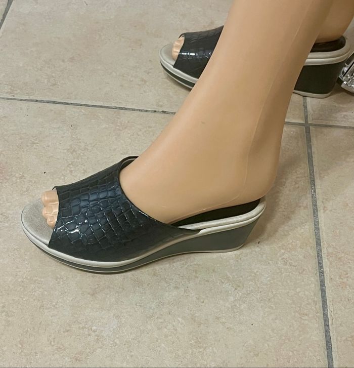 Chaussures sabots - photo numéro 3