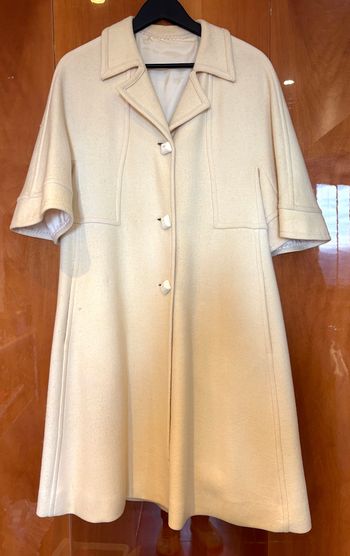 Manteau blanc manche pagode