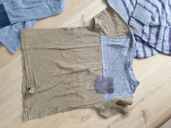 Lot de hauts 8 ans - photo numéro 4