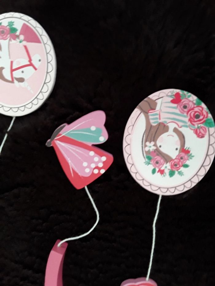 Joli mobile tout en bois - photo numéro 3