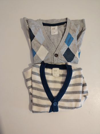 Lot de deux gilets garçon 6/9 mois H&M