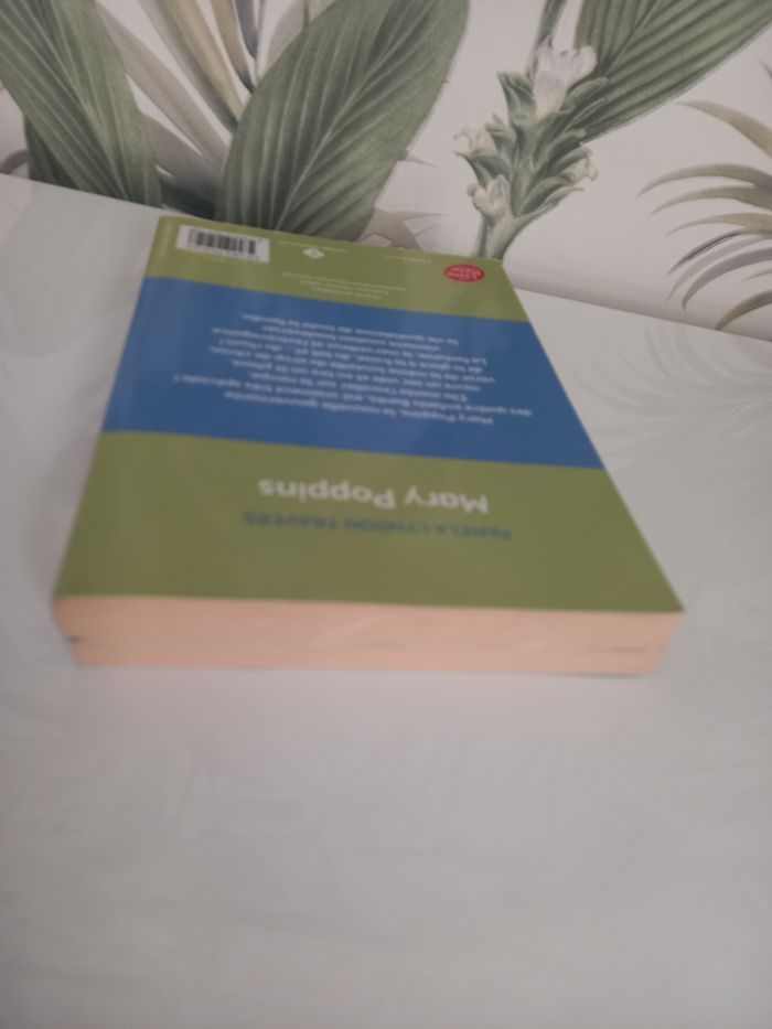 Lot de 2 livre Alice au pays des merveilles et Mary Poppins - photo numéro 5