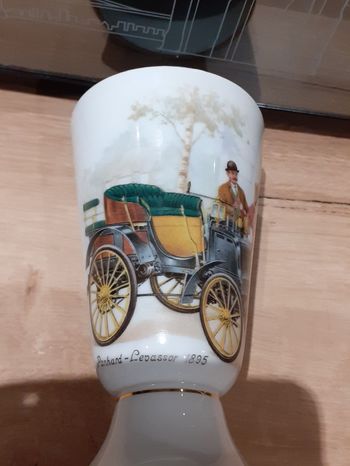 Mazagrand Porcelaine de Limoges décor charette et personnages