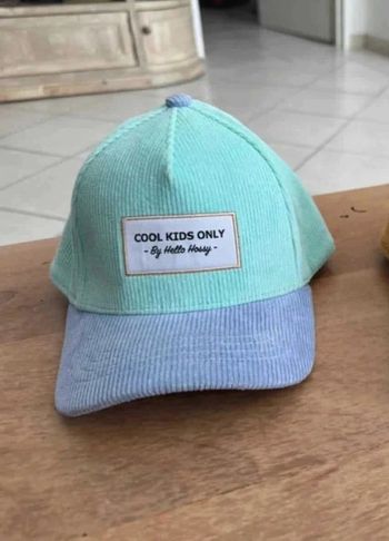 Casquette unisex 100% velours Hello Hossy - taille 48cm - 9/18mois