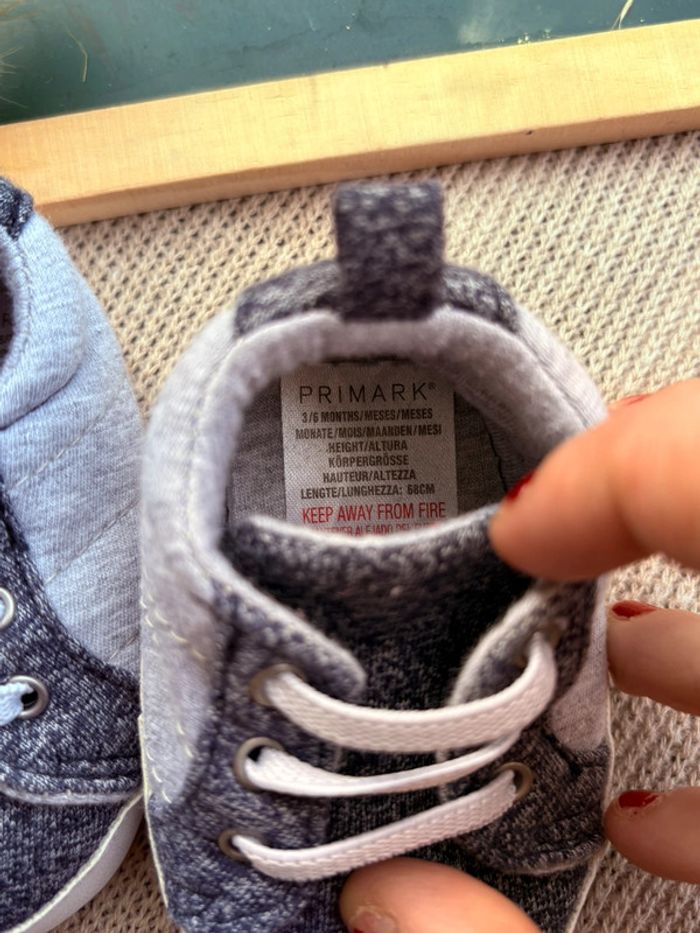 Basket bébé,taille 0 3 mois, garçon, marque primark - photo numéro 3