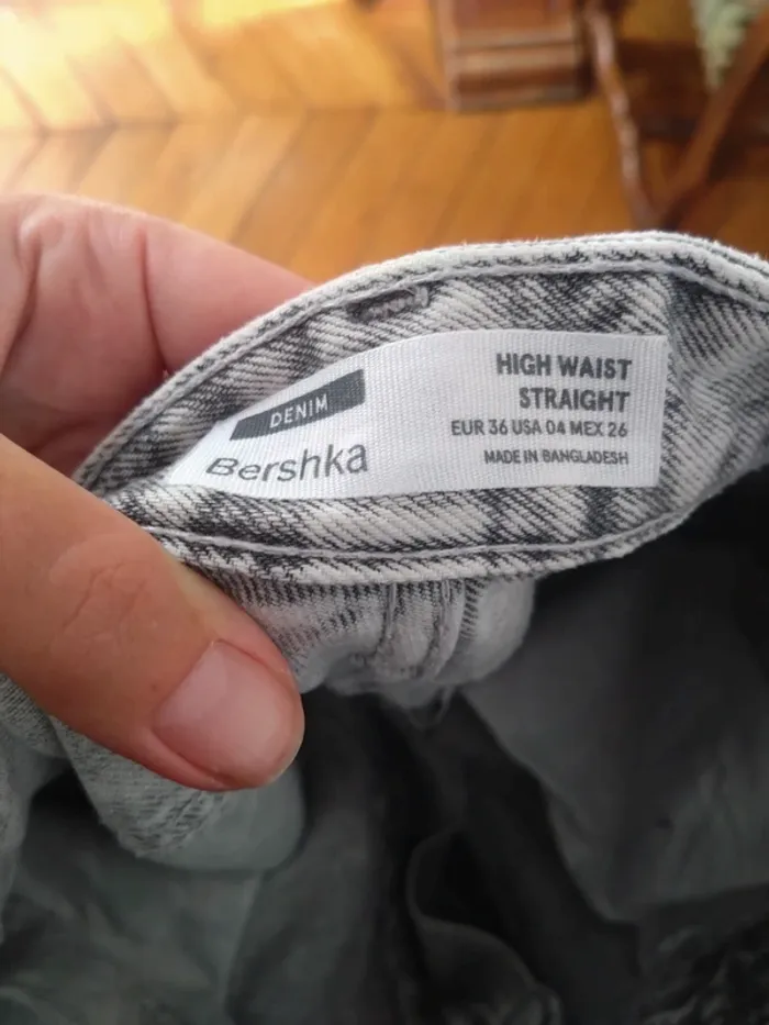 Jean mom Bershka T36, coupe taille haute ultra tendance - photo numéro 6
