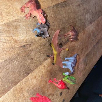 Figurines dinausaures