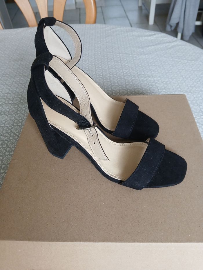 Sandale - photo numéro 3