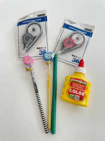 Mini set de rentrée : crayons, gomme, colle, correcteurs  (4)