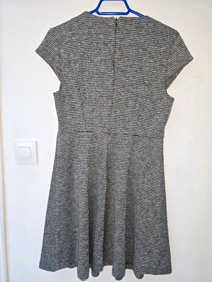 Robe noir et blanche - photo numéro 3