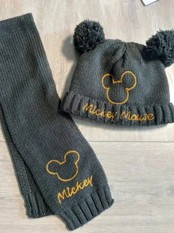 Écharpe et bonnet bébé