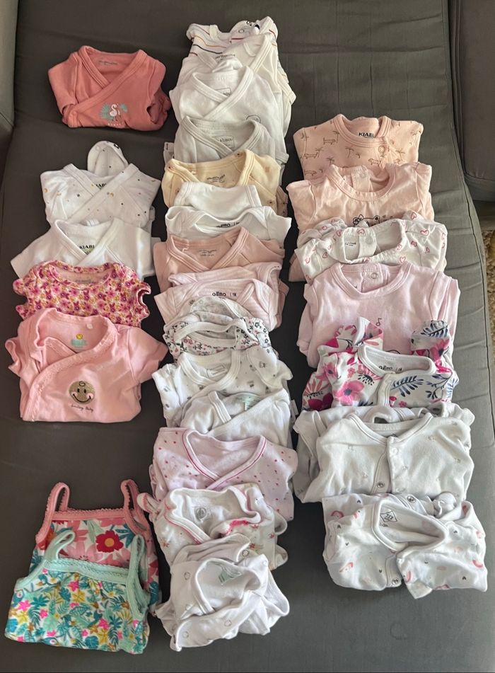 Lot vêtements bébé fille 1 mois - photo numéro 2