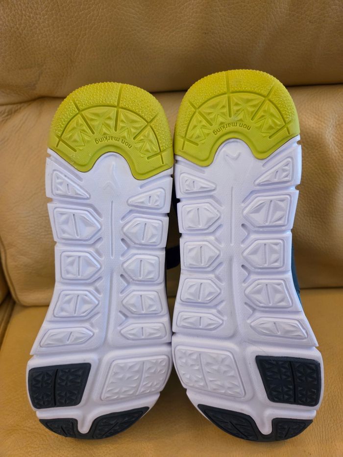 Chaussures enfant à scratch légères et respirantes - photo numéro 2