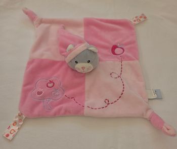 Doudou chat souris carre plat rose - pommier - Gipsy