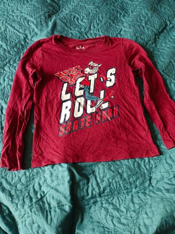 Tee.shirt garçon taille 8ans