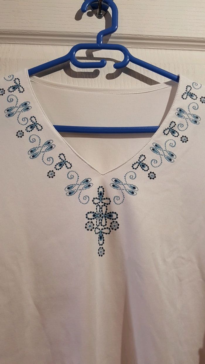 Tee shirt blanc manches papillons - photo numéro 2