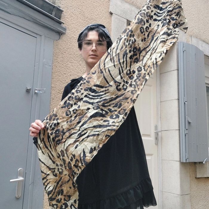 Joli foulard en soie - photo numéro 3