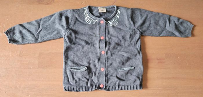 Lot gilets 12 mois - photo numéro 7