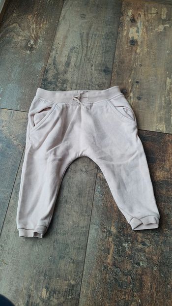 Pantalon bout'chou 12 mois en très bon état
