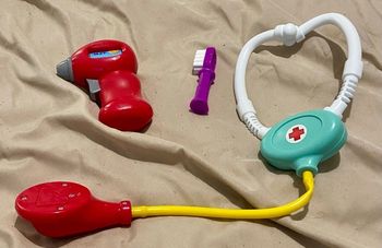 Lot jouet medecin