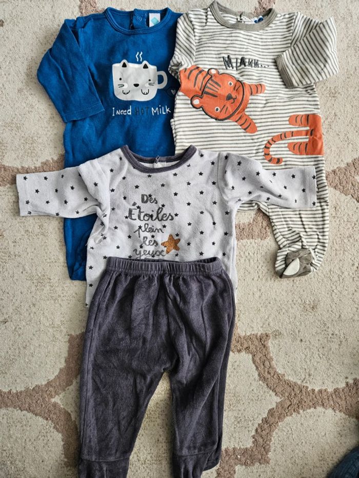 Lot pyjamas - photo numéro 2