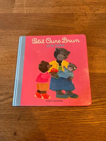 Livre Mon petit album Petit Ours brun et les bébé