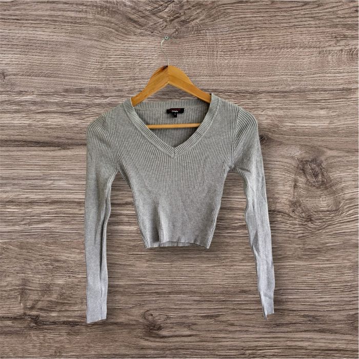 Pull court manches longues col V gris Jennyfer taille 36 S
