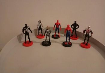 Lot de 7 figurines Marvel