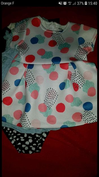 Lot 4 jolies robes 3 mois