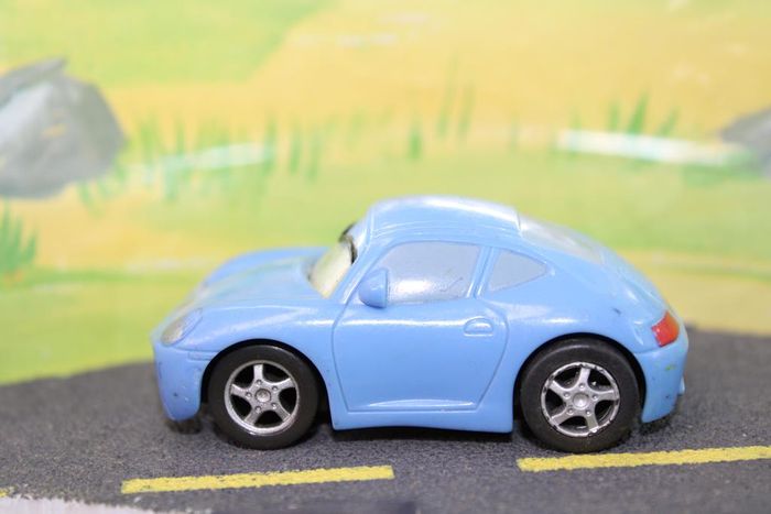 Disney Pixar cars Sally Carrera - photo numéro 2