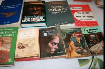 lot  9 livres