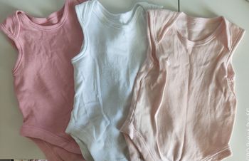 Lots de 3 bodies manches courtes 0 - 3 mois, 62 cm