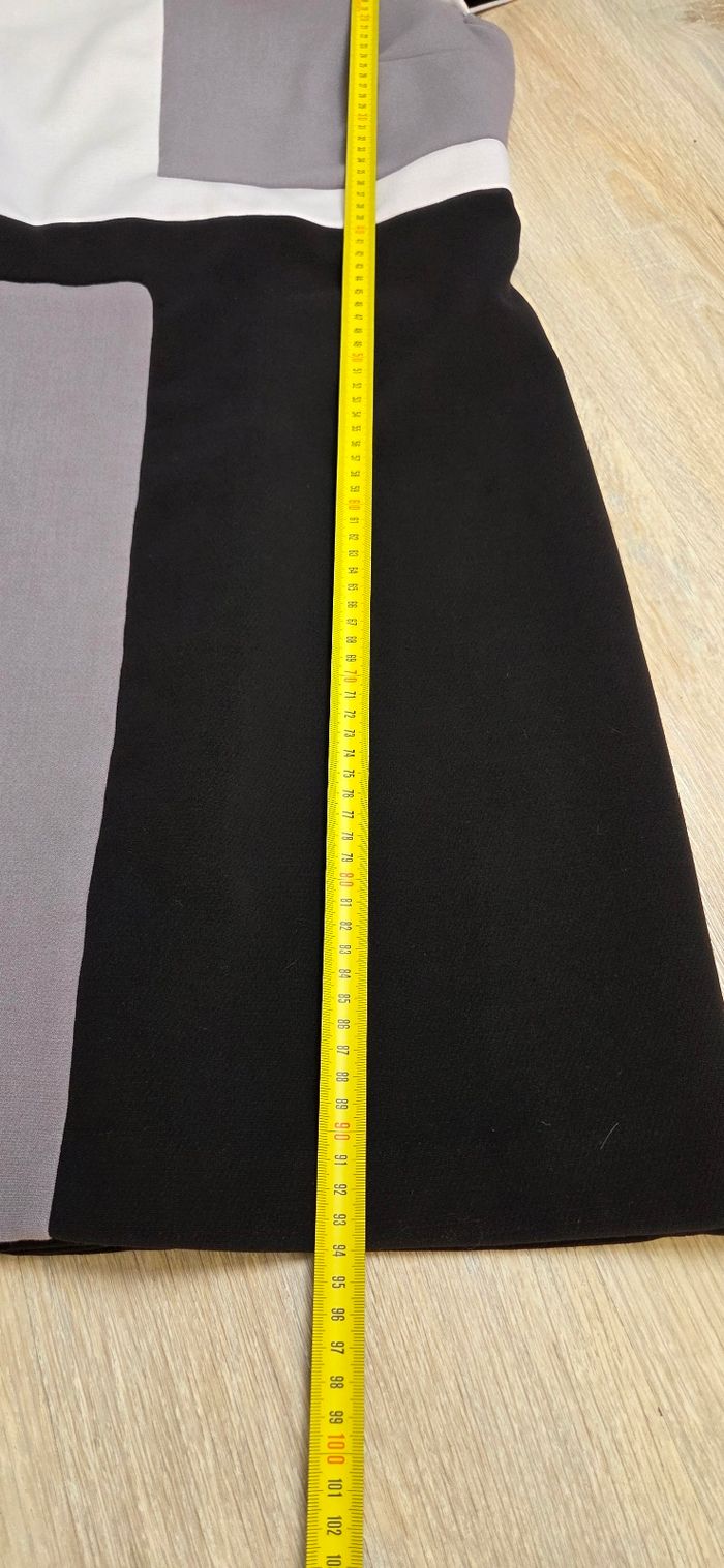 Robe Jacqueline Riu taille 42 grise noire  blanche en très bon état - photo numéro 6