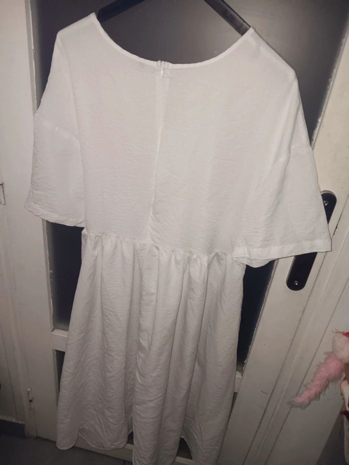 Robe blanche ample taille 0XL - photo numéro 3