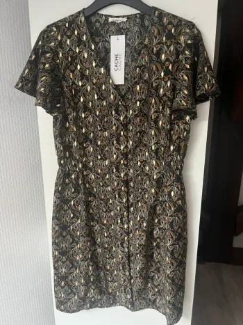 Robe décolleté V