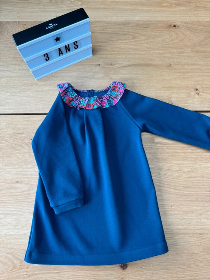 Robe en molleton bleu marine et col froufrou liberty Margaret Annie - Taille 3 Ans