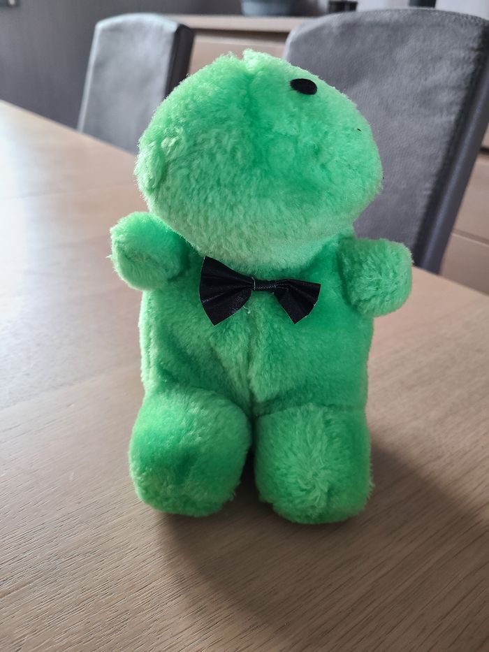 Peluche hippopotame vert fluo - photo numéro 2